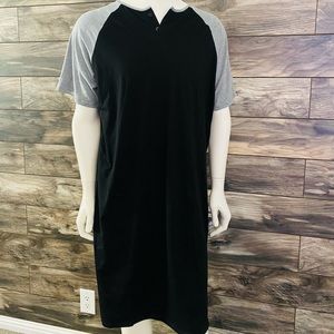 NWT Men’s V-Neck Sleeping Shirt